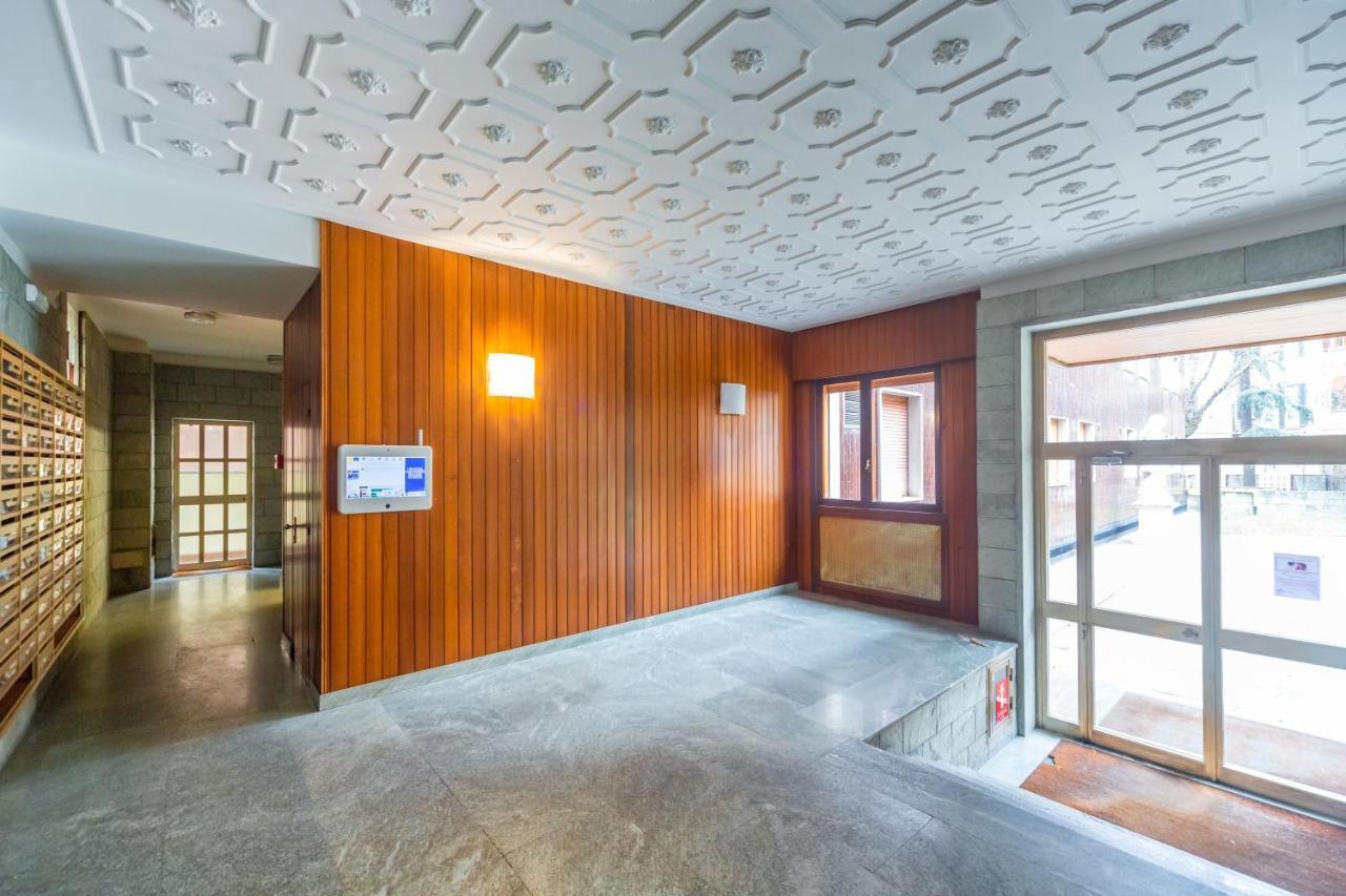Cozy Apt - Corso Vercelli & Conciliazione M1 Milán Exterior foto