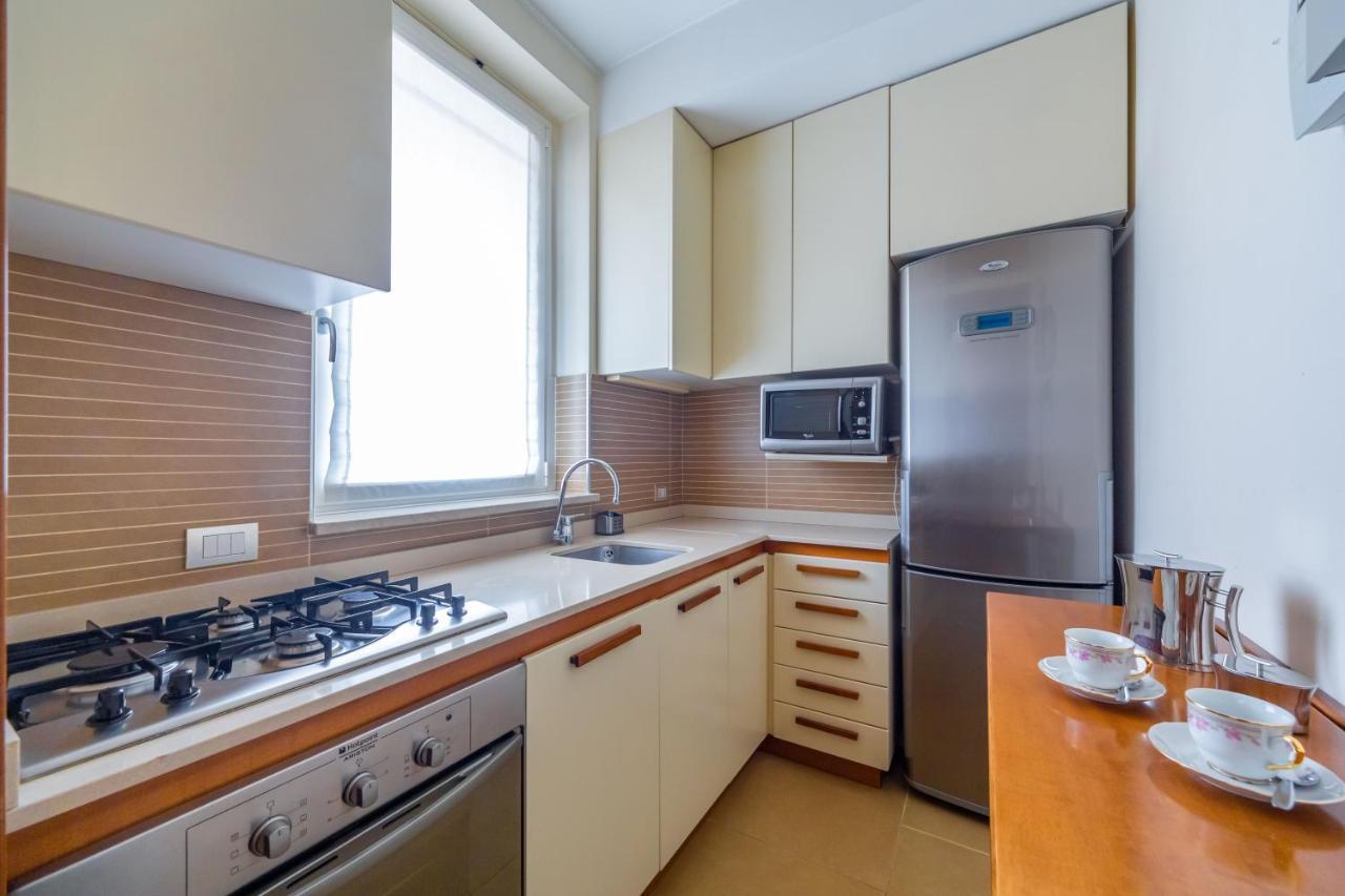Cozy Apt - Corso Vercelli & Conciliazione M1 Milán Exterior foto